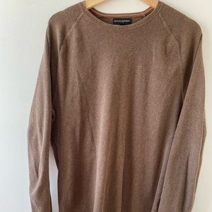 Banana Republic Mens sweater. Size L.
